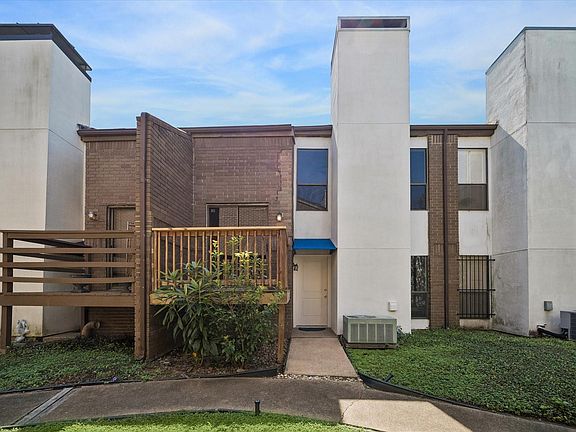 2nd image of 714 Fowler St #5