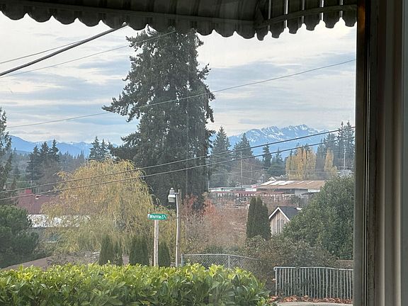 View from living room- Cascade Mt. range.