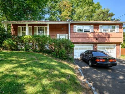 5 Parson Dr, West Orange, NJ, 07052