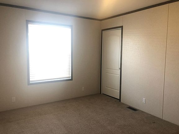 4th image of 59432 Laine Ln