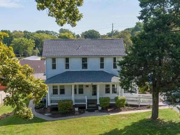 712 Maple St, Hillsboro, MO 63050