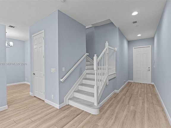 5th image of 148 Nottingham Pl