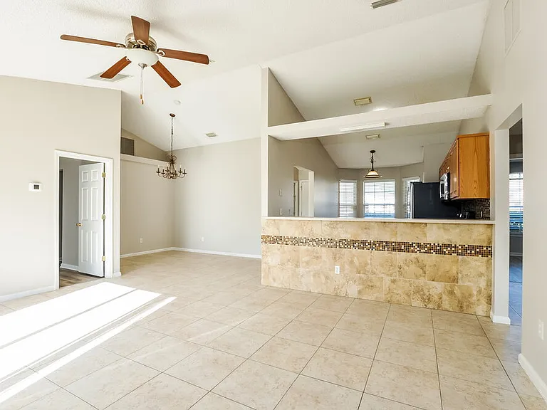 1371 Summerbrook Dr — Photo 6