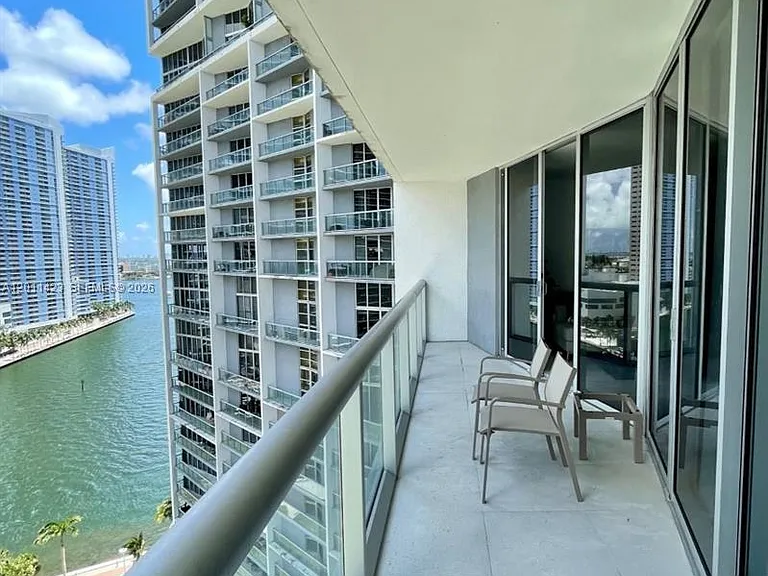475 Brickell Ave #1614 — Photo 4