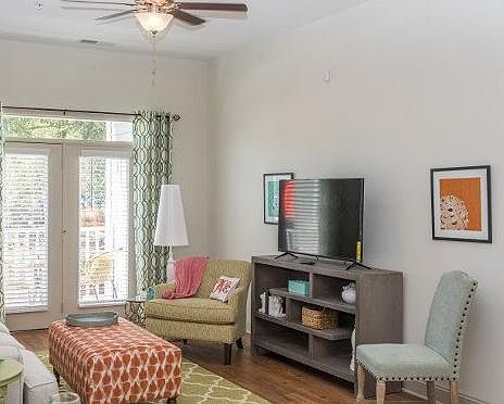 3rd image of 1129 Matteo Dr APT 202
