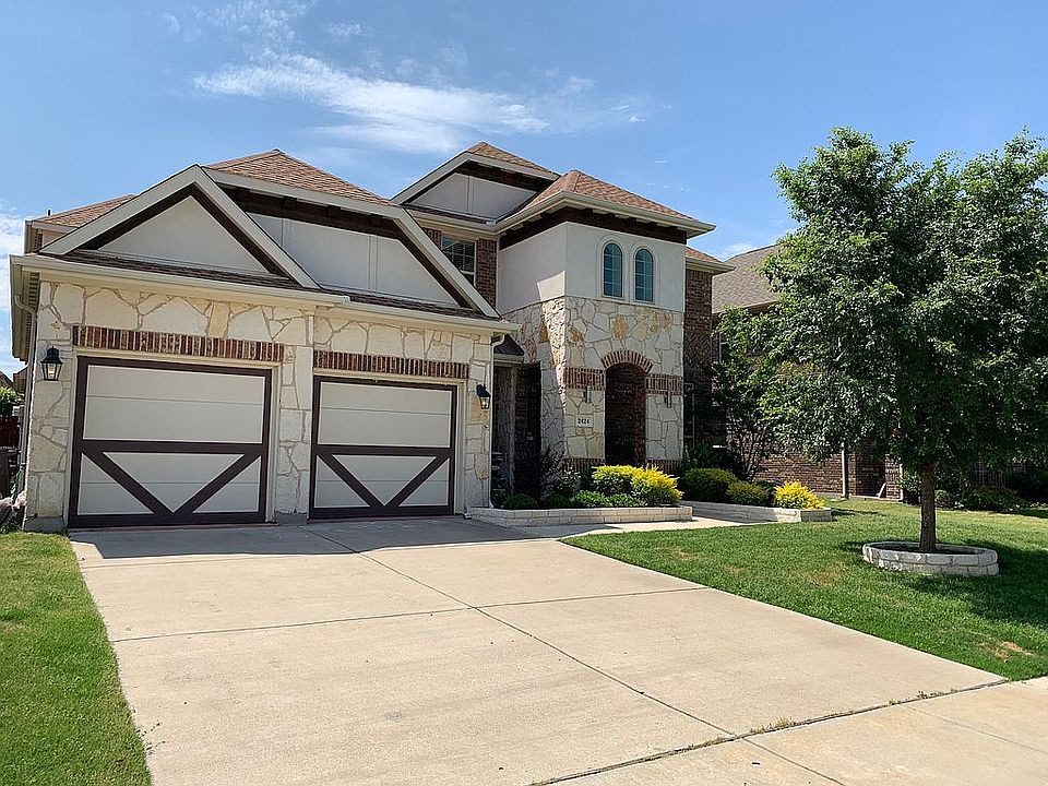1st image of 2424 Playa Del Mar Dr