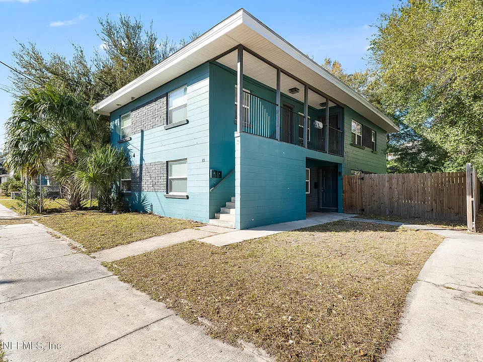 231 16th St #3