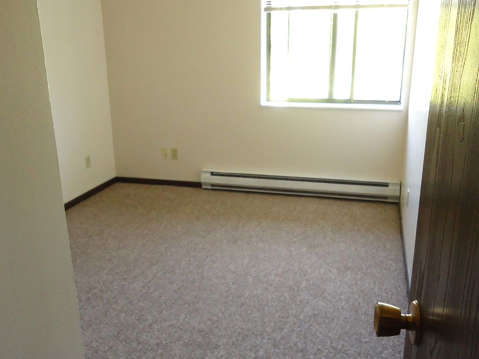 1st image of 2421 4th Ave N APT 11