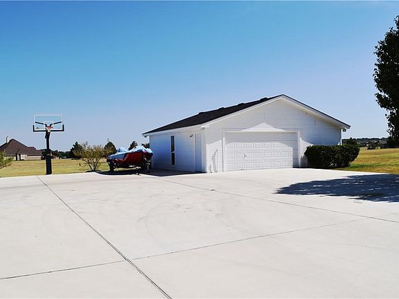 4th image of 5008 Wind Hill Ct W