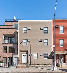 269 Ainslie Street in Williamsburg