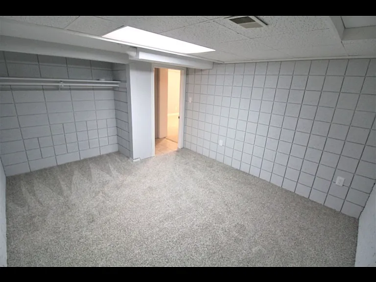 1100 Cold Spring Rd — Photo 11