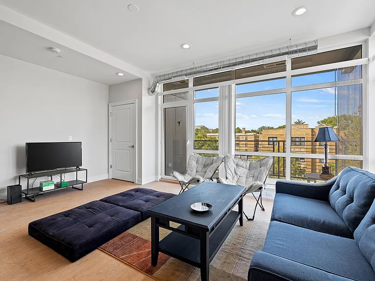 2211 Maple Ave #203 — Photo 30
