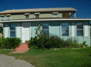 1212 S Church St, Rockport, TX 78382