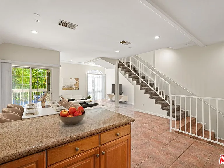 1201 Viola Ave #104 — Photo 4