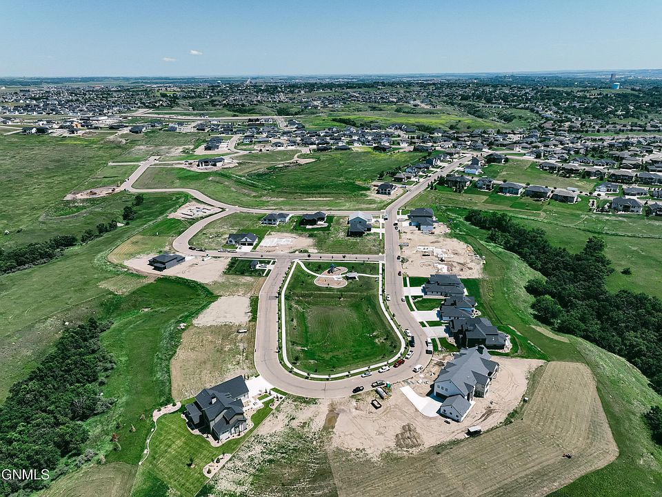 2nd image of 2811 Frisco Way