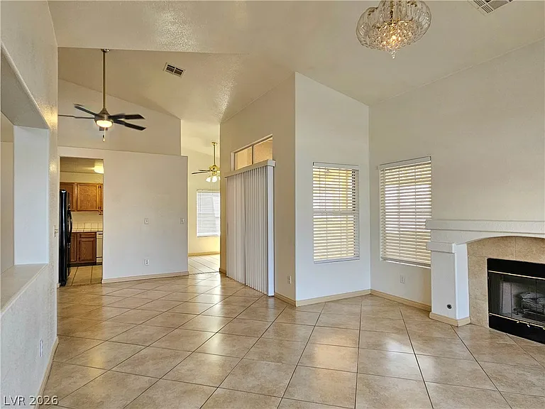 3569 Windy Bluff St — Photo 7