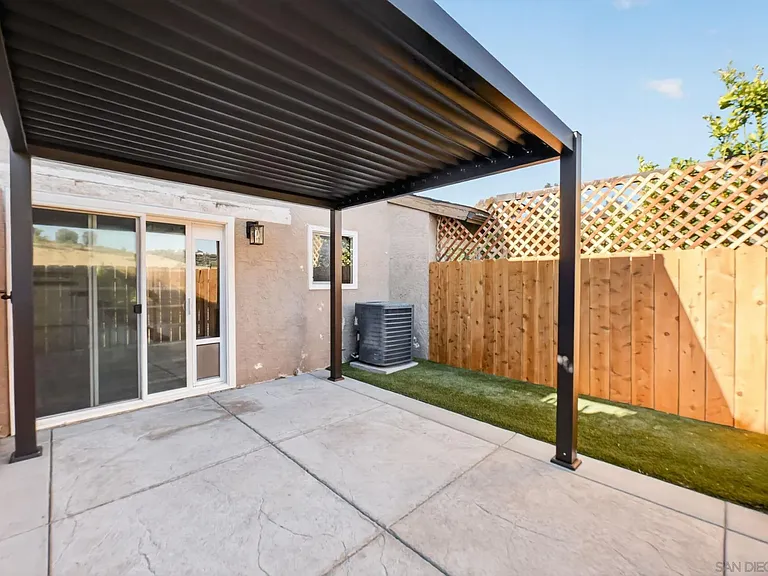 8009 Calle Fanita — Photo 26