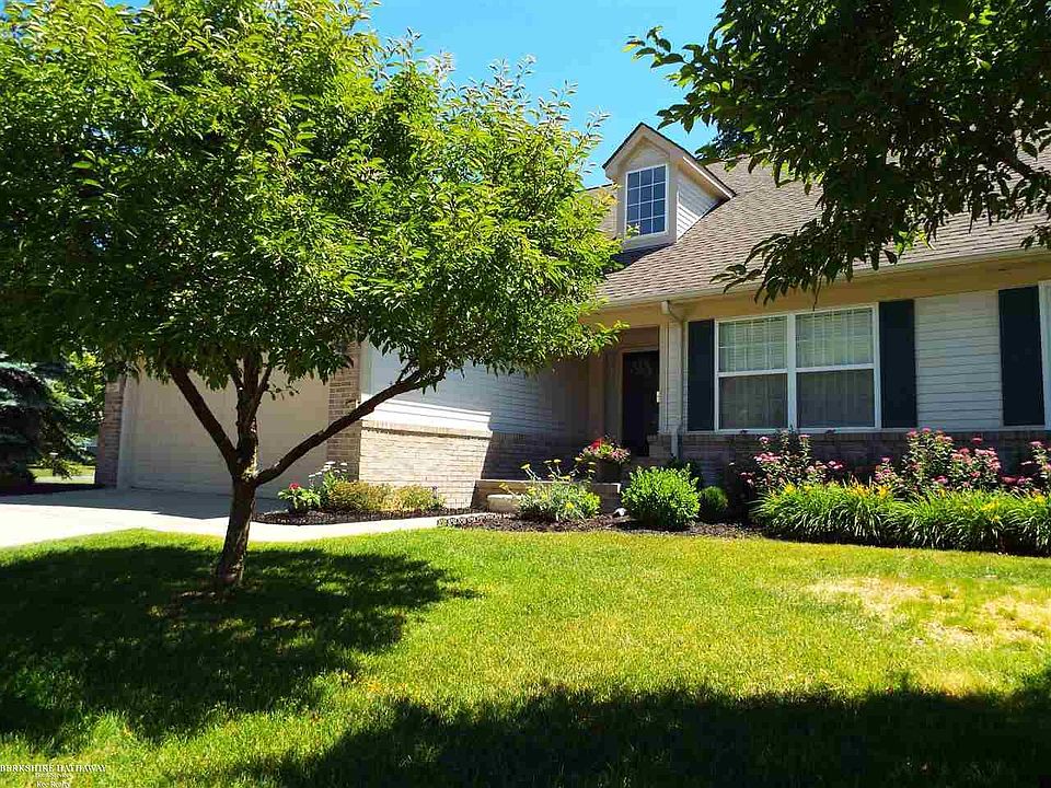 1st image of 229 Four Seasons Dr