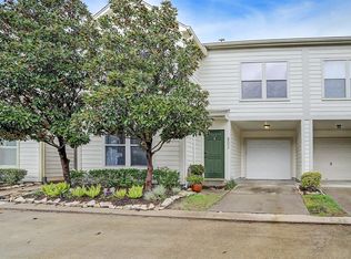 802 Redwing Place Dr, Houston, TX 77009