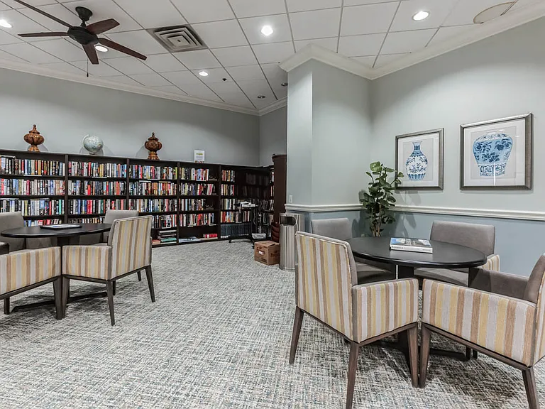 Legacy Crossings Apartment Living — Photo 8