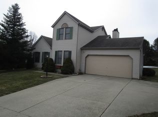 33978 Prairie Knolls Dr, New Carlisle, IN 46552