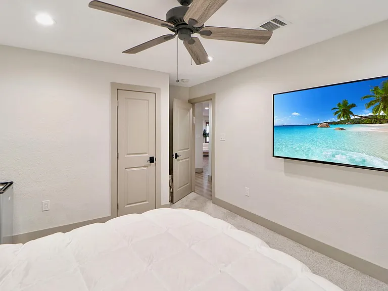 6039 McKnight St — Photo 17