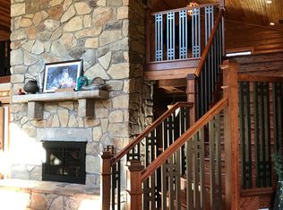 375 Midway Dr, Mc Kees Rocks, PA 15136