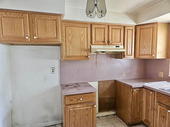 4th image of 1200 S Ethel St