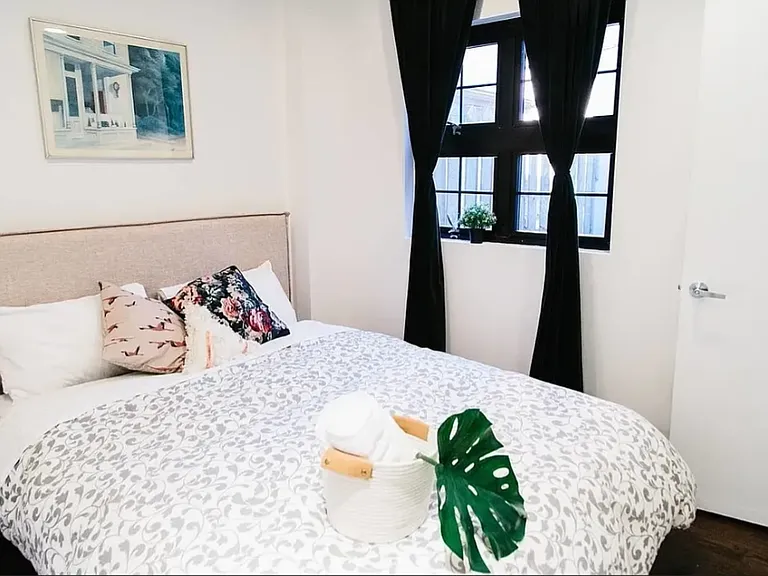 471 Keap St #1R — Photo 7