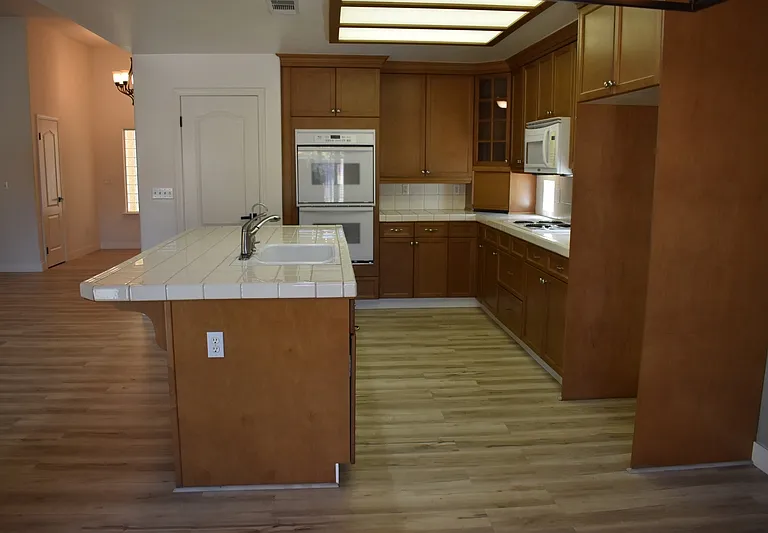 6310 Diamond Ct — Photo 11