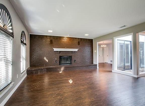 4th image of 814 Saint Paul Ct