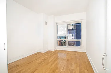 Rented by Sumitomo Real Estate Sales