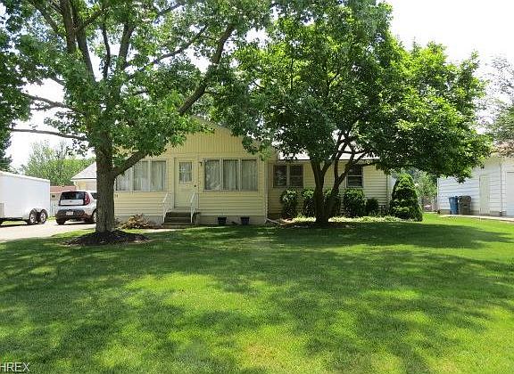 3rd image of 738 Forde Ave