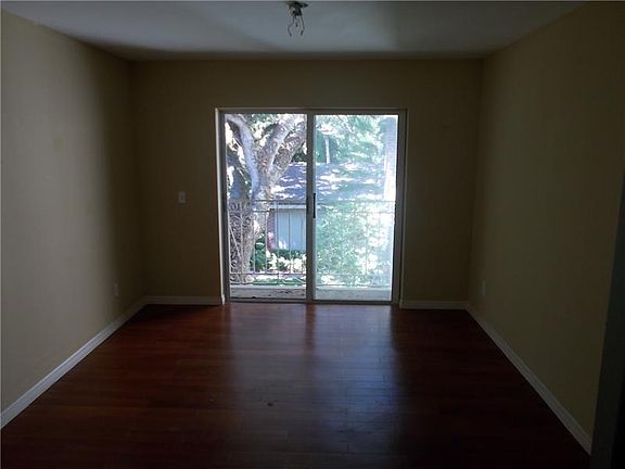 4th image of 107 Park Shores Cir #24W