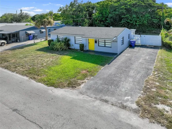 1610 S 24th Ct, Hollywood, FL 33020