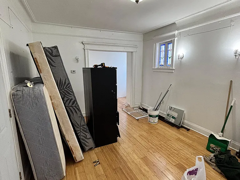 181st St — Photo 4