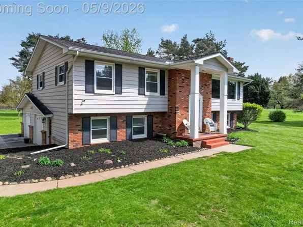 1180 N Hurd Rd, Ortonville, MI 48462