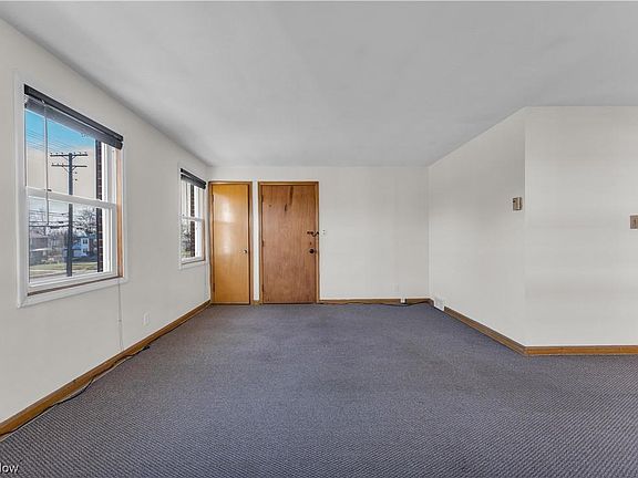 5th image of 20451 Lake Shore Blvd