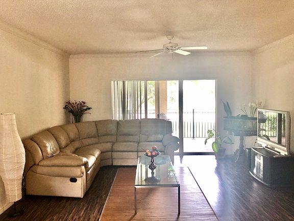 5th image of 2415 Centergate Dr APT 204