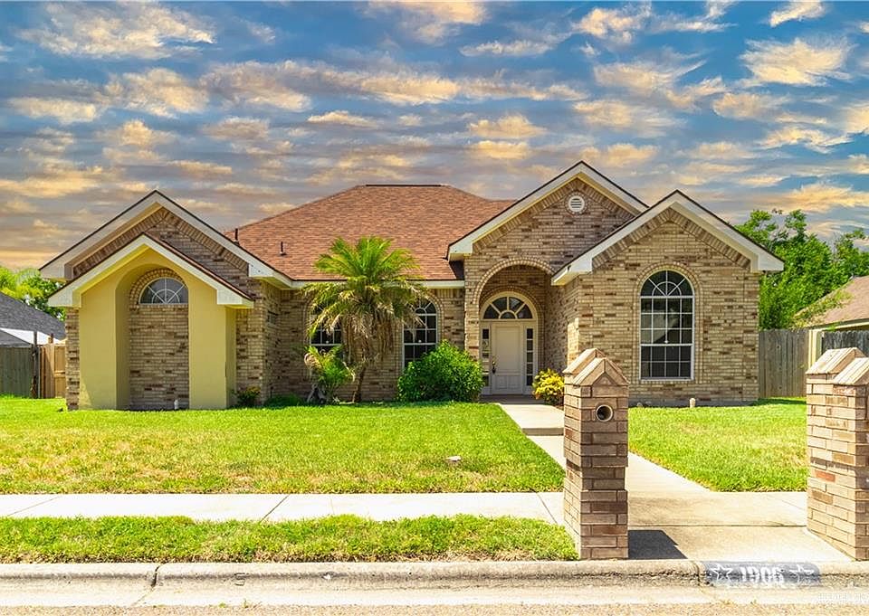 1st image of 1906 Fair Oaks Dr