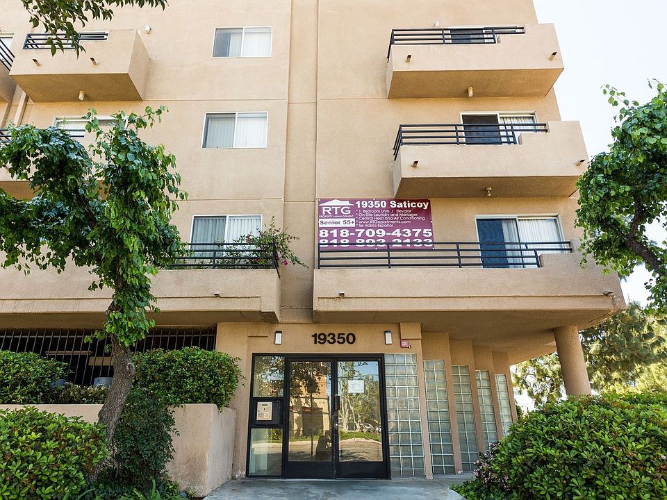1st image of 19350 Saticoy St #112
