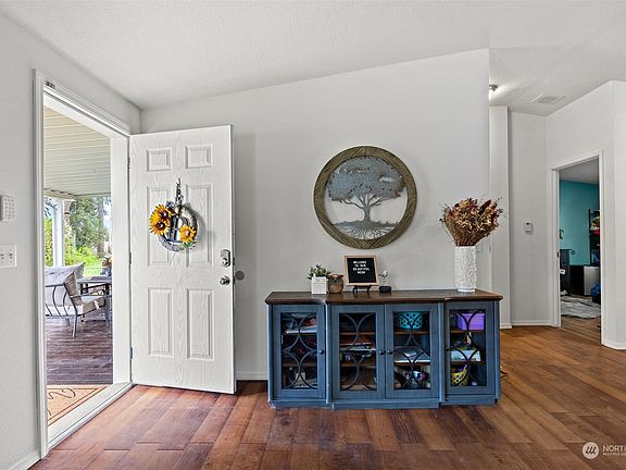 4th image of 6820 203rd Street Ct E