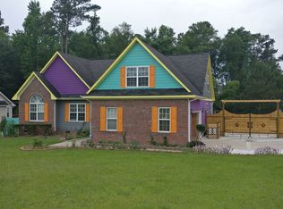 220 Dolphin Dr, Raeford, NC 28376