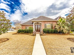 169 Ravensaide Dr, Houma, LA 70360