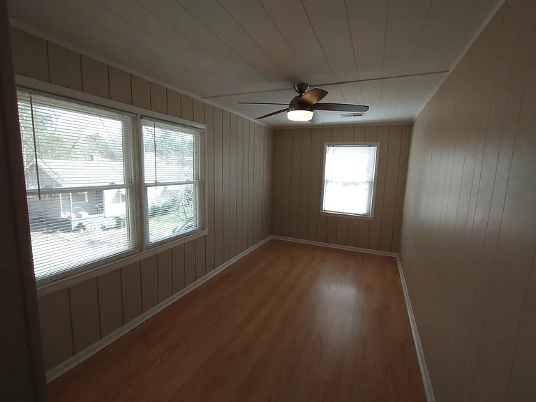 White Oak Cir NW — Photo 8