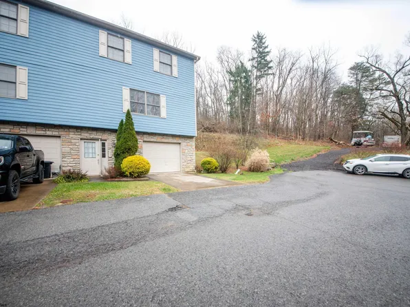 81 Easton Mill Rd, Morgantown, WV 26508