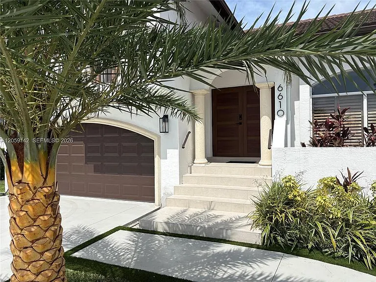 6610 SW 104th Ct — Photo 4