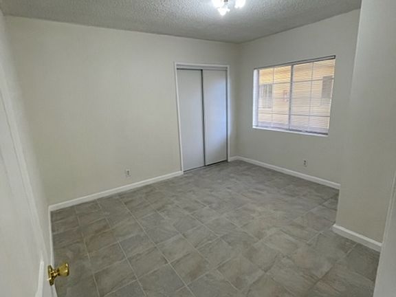 3rd image of 14129 Vanowen St #1