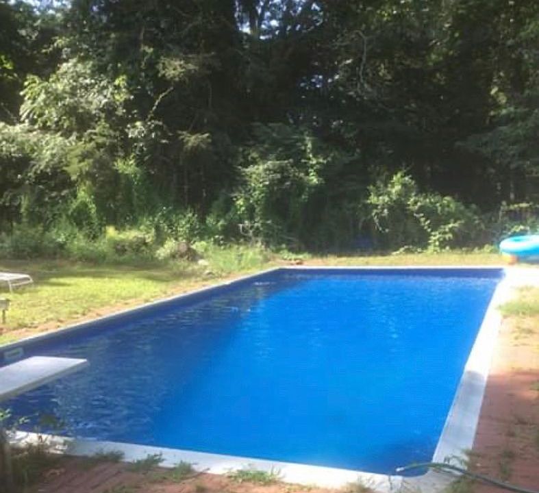 2nd image of 22 Cove Hollow Rd