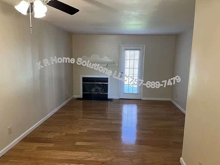 1449 Olivewood Ct — Photo 3